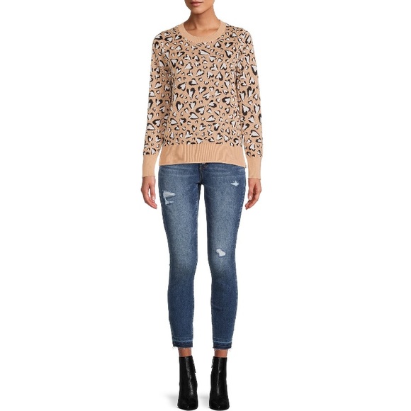NWT Women’s Crewneck Leopard Sweater from Time and Tru - Picture 4 of 5